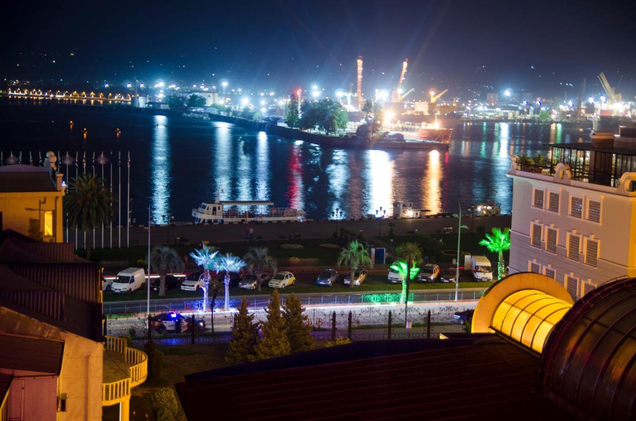 Anadolu Star Hotel & Casino Batumi Esterno foto