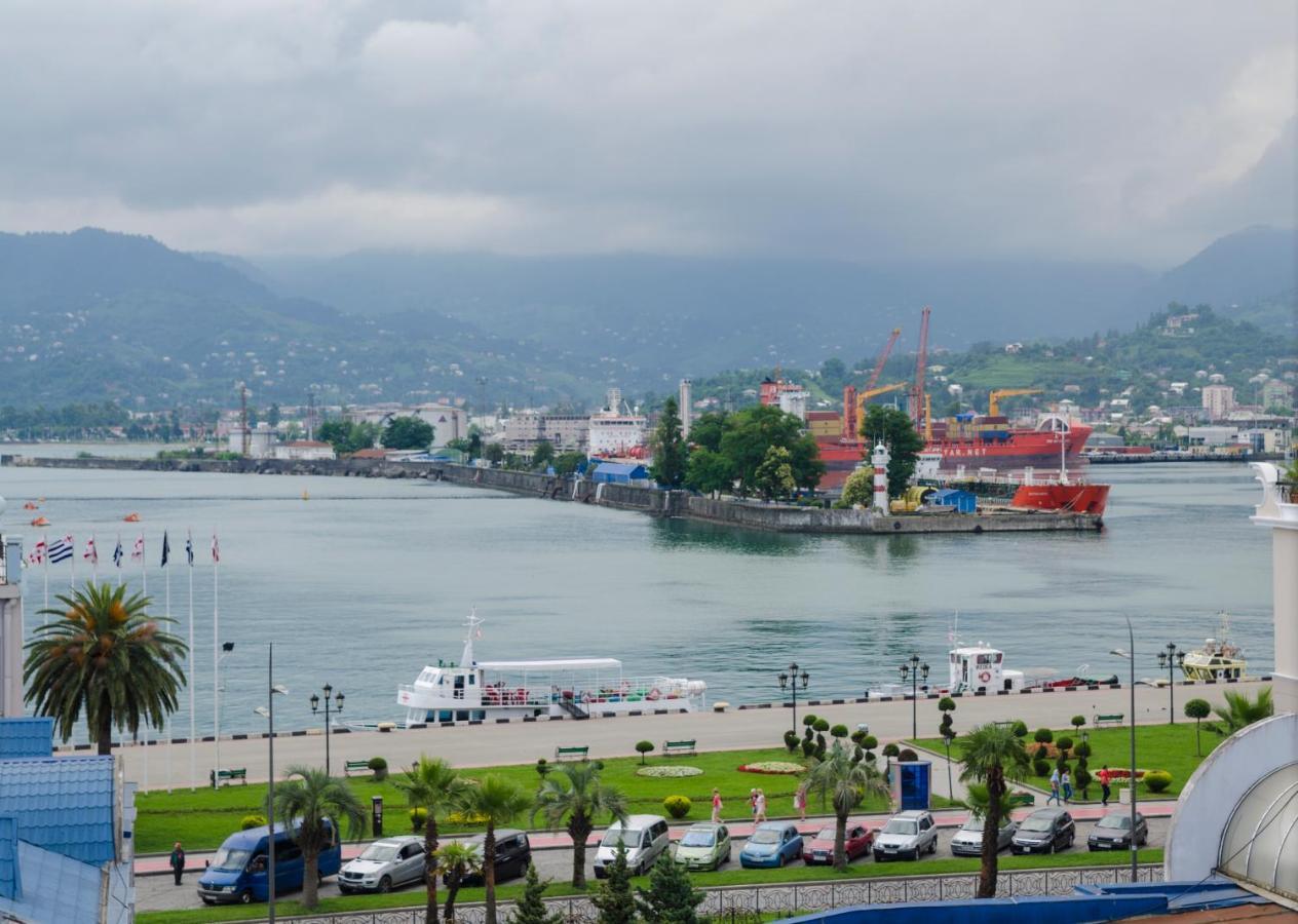 Anadolu Star Hotel & Casino Batumi Esterno foto